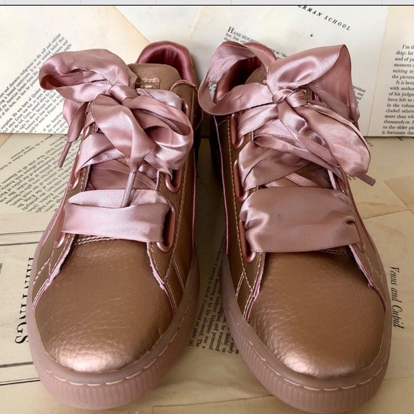 Puma blush  Metallic Leathe Satin Lace Sneaker 8 - Picture 5 of 6